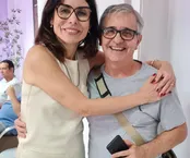 A gerente de Relacionamento da FRG, Flávia Carvalho Pinto, e Benecídio Rodrigues, aposentado e diretor do SindeFurnas