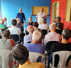 Henrique Trigueiro e Victor Costa durante palestra em Fronteira